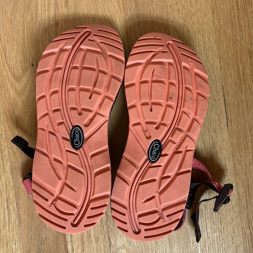 Chaco Peach/Brown Z1 Classic Sandals with Toe loop - Picture 8 of 8